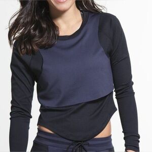 THE UPSIDE Bruce Small Crop Top Carbon Size 8 Navy and Black Long Sleeve Top